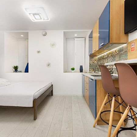 Apart Hotel Lyon D'Opera Одесса Экстерьер фото