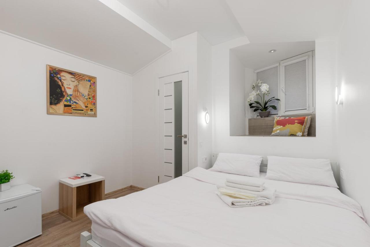 Apart Hotel Lyon D'Opera Одесса Экстерьер фото