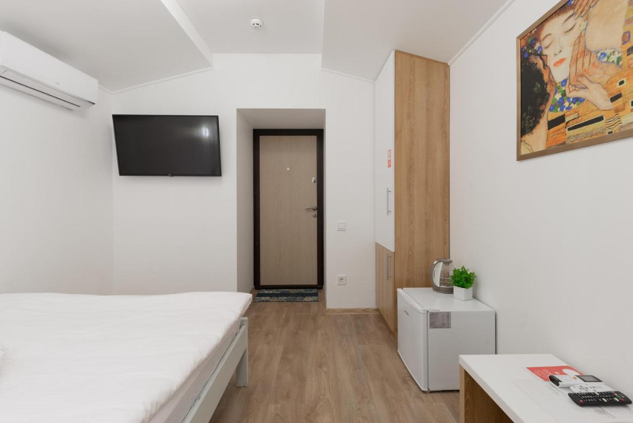 Apart Hotel Lyon D'Opera Одесса Экстерьер фото